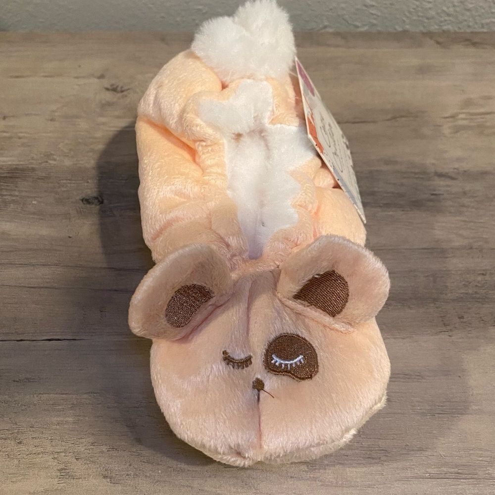 Slippers Cozy critter size 6-7.5 womens orange non slip